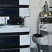 Mass spectrometer connected to two-dimensional liquid chromatograph